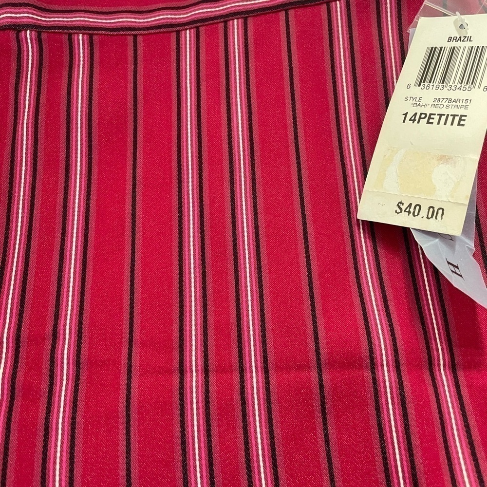 Style & Co Red Capri pants striped with black and white.women’s size 14P - Picture 3 of 5